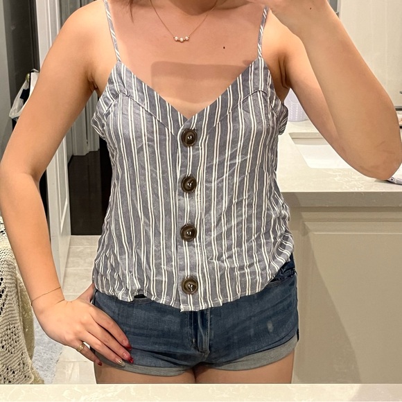 Garage Blue Tank - Picture 2 of 5